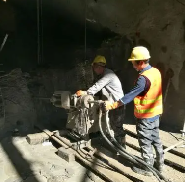 华容水下抗分散灌浆料特点 水下不分散注浆料介绍